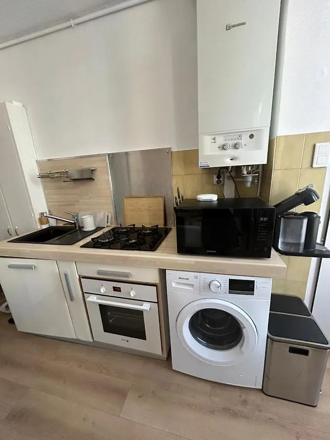 Nice - Appartement T3 Renove De 50 M2 Classe 2 Etoiles 0*,