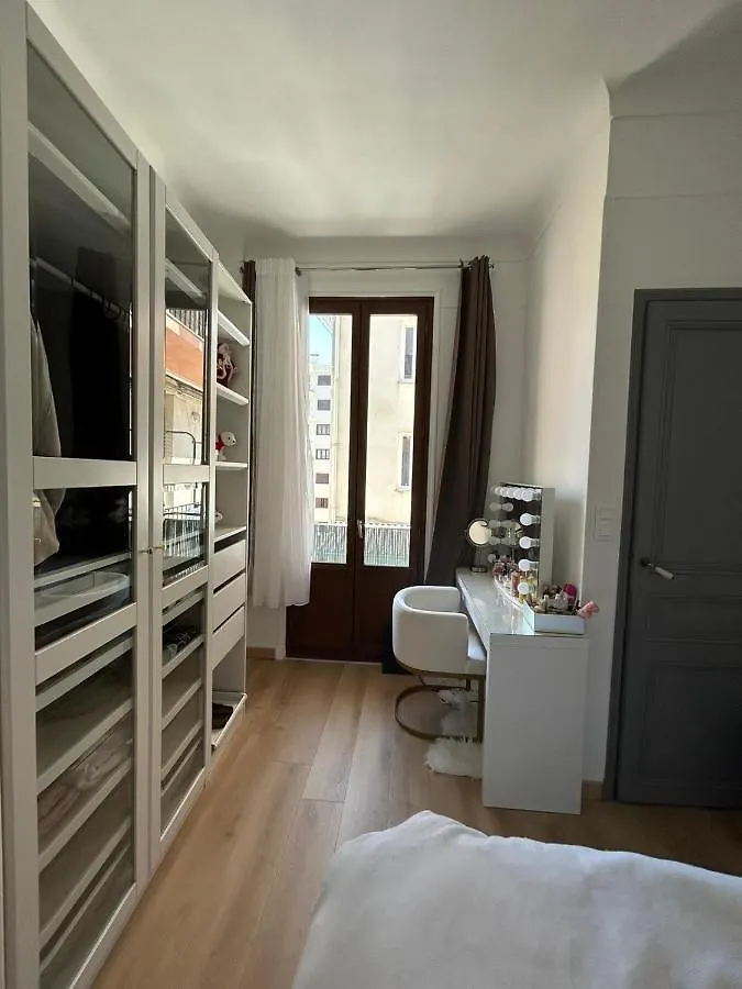 Nice - Appartement T3 Renove De 50 M2 Classe 2 Etoiles 0*,