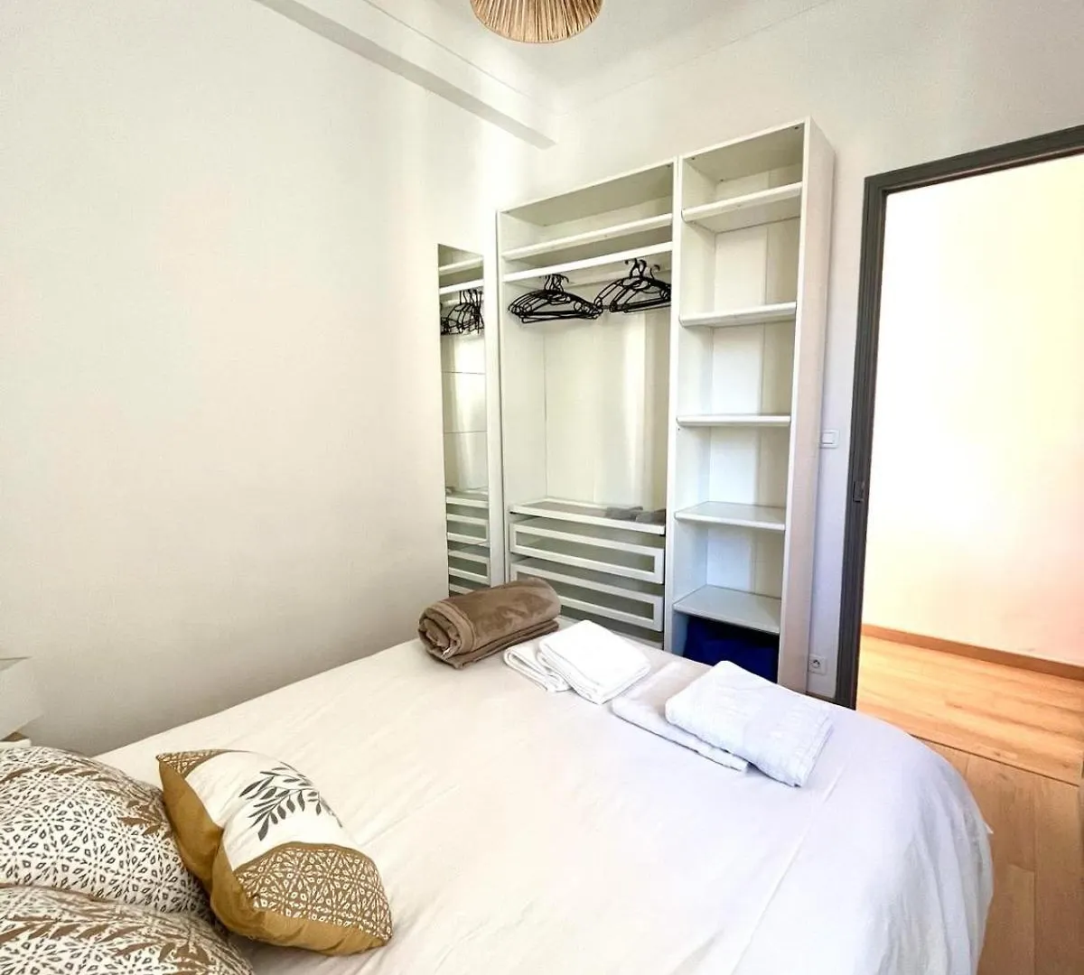Nice - Appartement T3 Renove De 50 M2 Classe 2 Etoiles